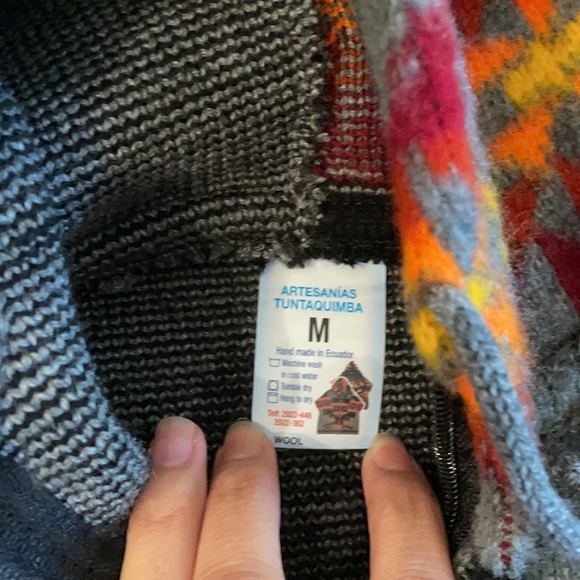 Artesan Hand Made Ecuadorian Wool Hoodie - Picture 4 of 10